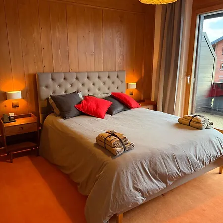 Cosy De La Moubra